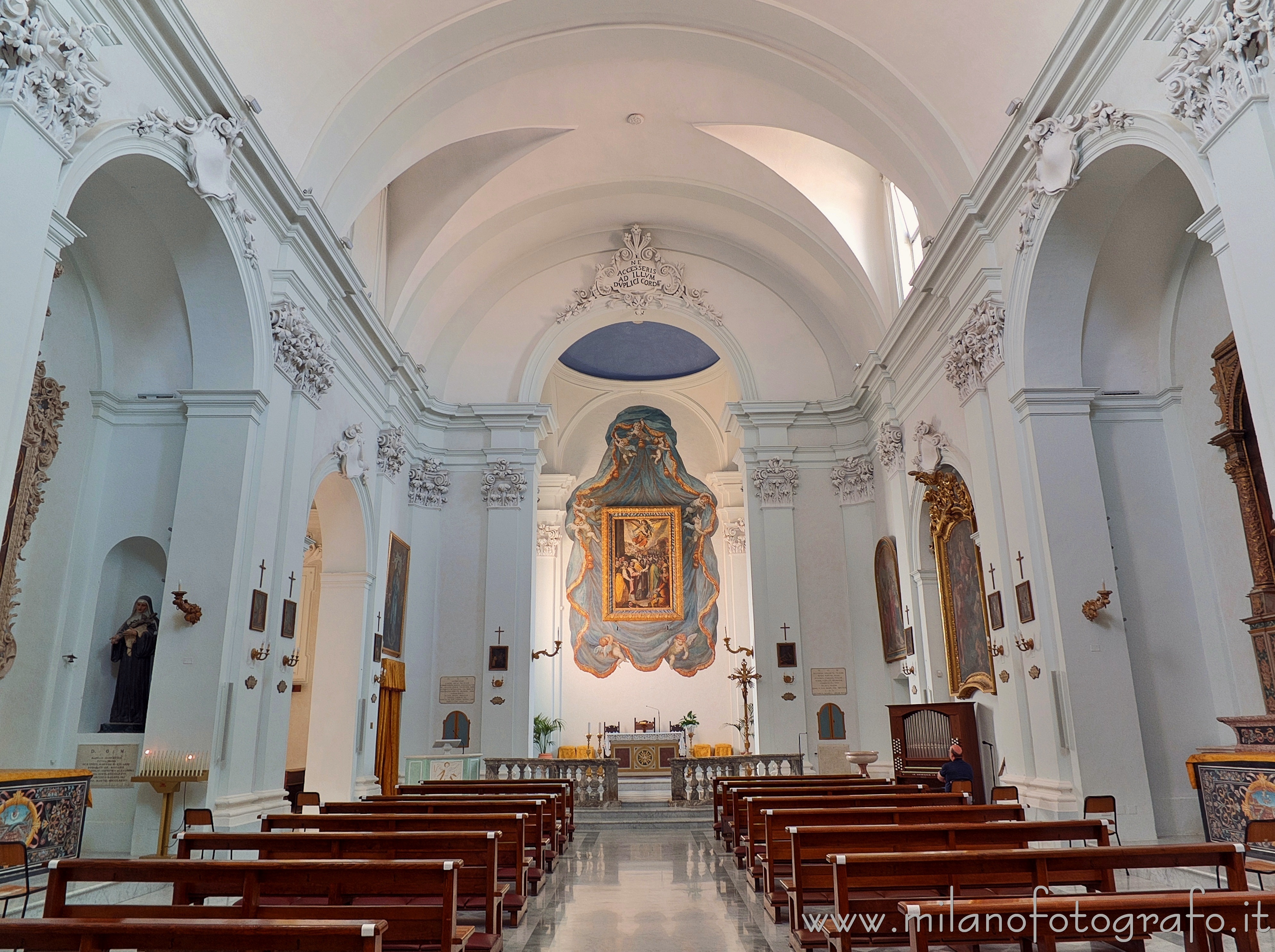 Mondaino (Rimini) - Interno della Chiesa di San Michele Arcangelo